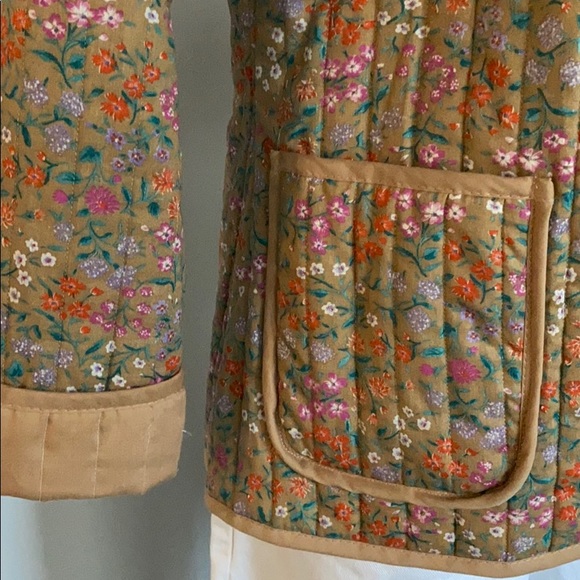 Vintage Quilted Jacket with ditsy print - Picture 2 of 6